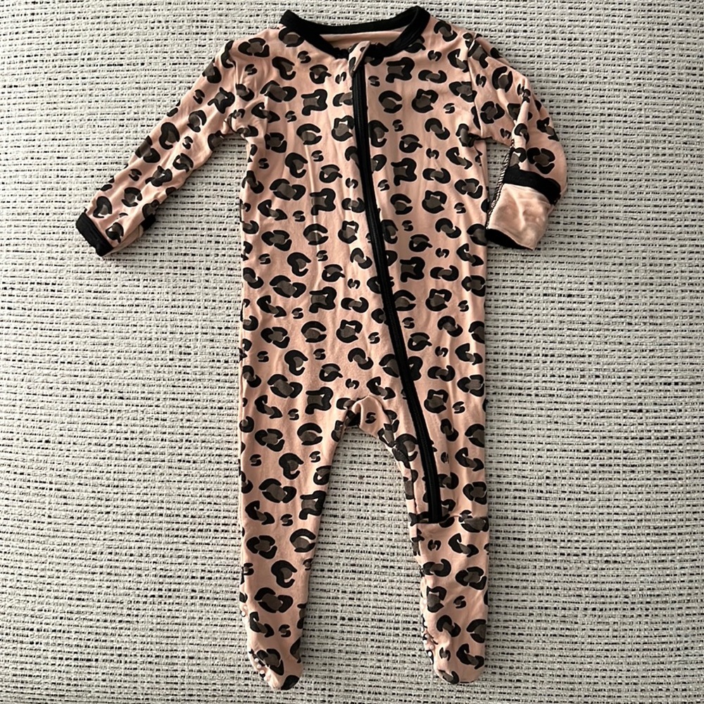Kickee pants footie